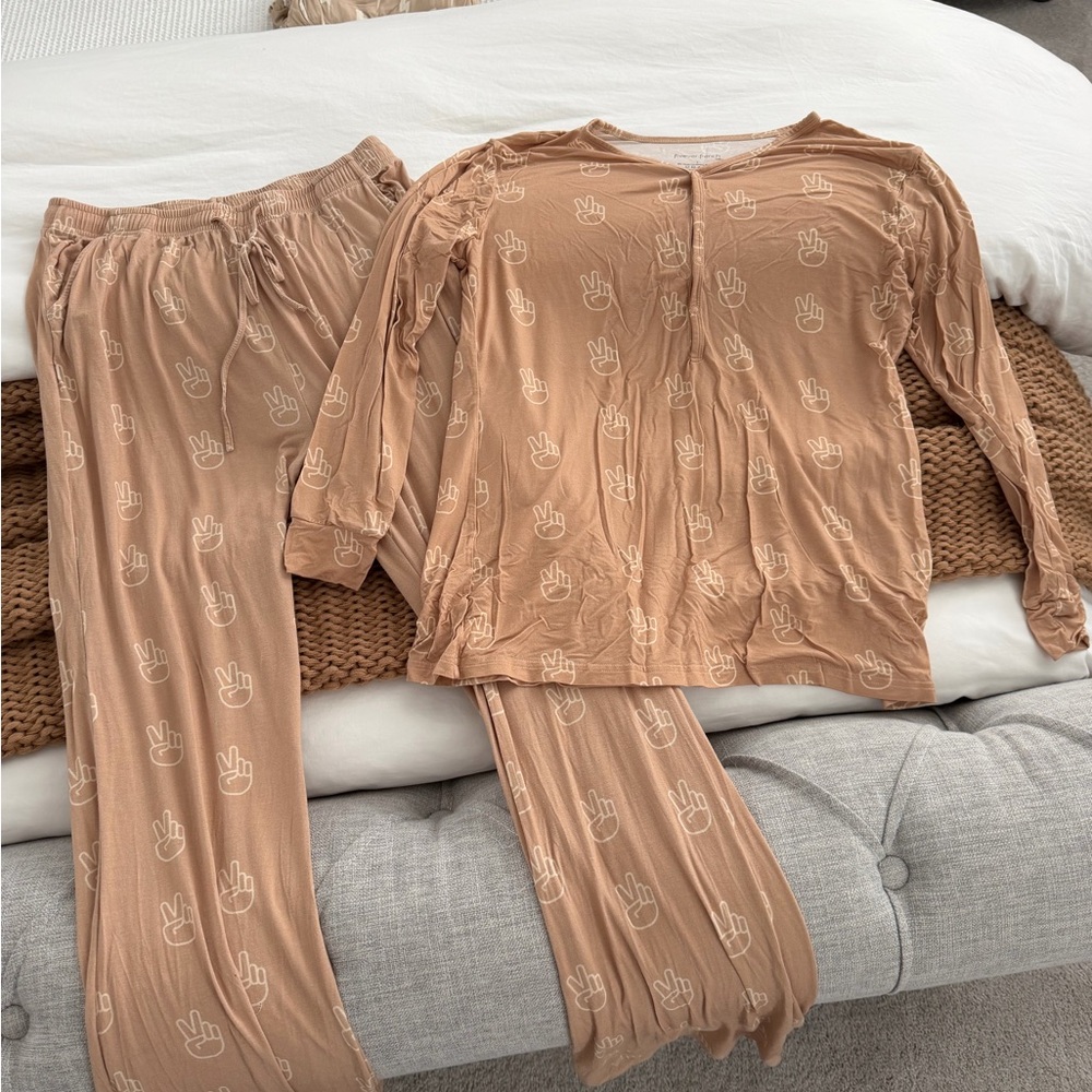 Women’s Bamboo Forever French Peace Sign Tan Pajama Set